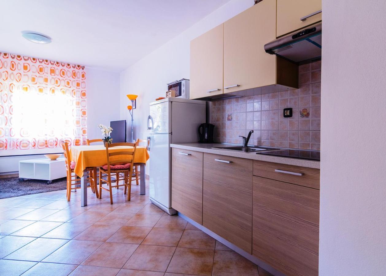Apartments Nicole Pula Room photo
